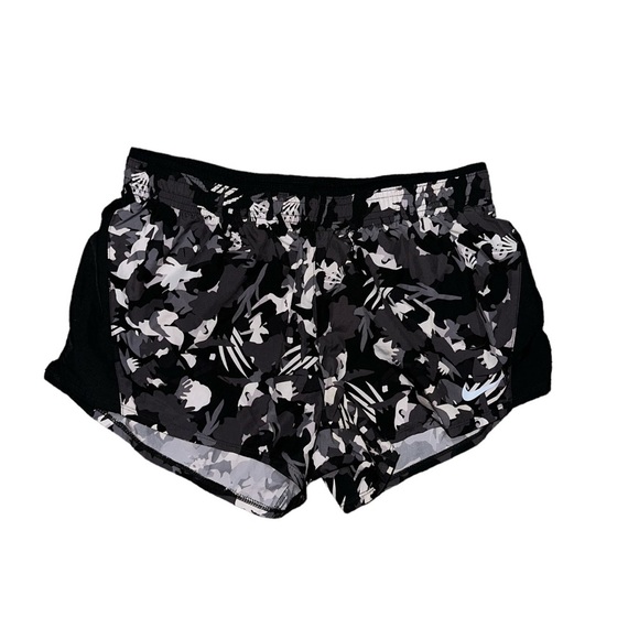 Nike Pants - Women’s Nike Athletic Shorts Black Size Medium